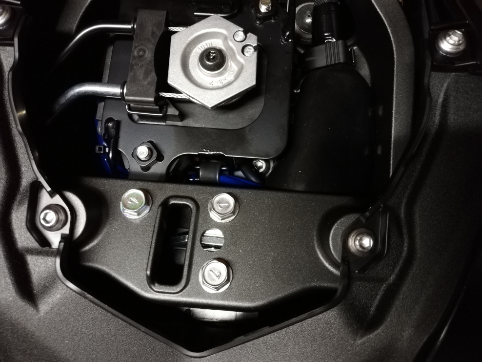 19 zx6r servo Kawasaki Ninja ZX6R Forum